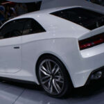 Un homenaje moderno al Quattro original. Diseño retro con tecnología actual, liviano y potente. Tenía todo para ser un éxito comercial, pero Audi nunca dio el paso final. Hoy sigue siendo uno de los “qué hubiera pasado si…” más claros.