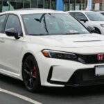 Conocido por su fiabilidad y eficiencia, el Honda Civic 2023 combina diseño moderno y tecnología avanzada. Sus propietarios valoran su equilibrio entre confort y prestaciones, junto con una excelente economía de combustible. Los modelos Si y Type R aportan un extra de deportividad que sigue conquistando a los entusiastas.