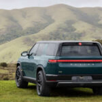 Su tamaño más corto mejora la maniobrabilidad fuera del asfalto. Está pensado para aventuras reales, al nivel de rivales como el Jeep Wrangler o el Ford Bronco.