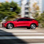El Ford Mustang Mach-E ha sufrido uno de los golpes más duros del inicio de año. Con 4.600 unidades, sus ventas se han desplomado un 60%, evidenciando que el segmento eléctrico es cada vez más competitivo y que mantener el liderazgo exige evolución constante.