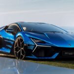 El Lamborghini Revuelto combina electrificación con un V12 atmosférico de 6.5 litros que por sí solo genera 814 CV. Este nuevo bloque introduce mejoras clave en arquitectura y transmisión, manteniendo la esencia clásica de la marca italiana.