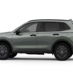 Un clásico de la confiabilidad. Motores simples, sin exceso de tecnología compleja, y un desarrollo constante generación tras generación lo convierten en uno de los SUVs más duraderos del mercado.