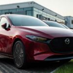 El Mazda3 2019 destaca por su durabilidad y tecnología, incluyendo alarma integrada, acceso a internet, arranque por botón y notificaciones de texto audibles. Con un mantenimiento adecuado, puede superar los 300,000 millas, y su precio de segunda mano varía entre $12,450 y $15,000, siendo ideal para conductores que buscan estilo y fiabilidad a largo plazo.