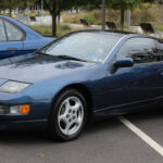 Uno de los mejores deportivos japoneses de los 90, pero opacado por rivales como el Supra. Con su V6 biturbo y casi 300 hp reales, ofrecía prestaciones de primer nivel. Además, su diseño y tecnología lo posicionaban como un auto muy avanzado para su tiempo.