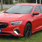El Buick Regal GS combina confort con prestaciones serias gracias a su motor V6 de más de 300 CV.

Además, incluye tracción total y frenos de alto rendimiento, lo que lo hace mucho más rápido de lo que su imagen sugiere.