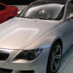 El BMW M6 Hurricane CS también se ubica en 760.000 dólares, destacándose por su potencia de 750 hp y una velocidad cercana a 230 mph. Su uso intensivo de fibra de carbono y mejoras mecánicas lo convierten en un coupé radical.