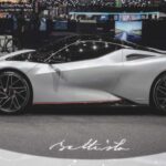 El Pininfarina Battista combina diseño italiano con tecnología eléctrica de alto rendimiento, ofreciendo cerca de 1.900 CV y prestaciones dignas de circuito.