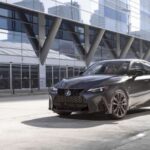 El Lexus IS 300 es la opción más accesible de la gama IS. Aunque cumple correctamente, su interior menos competitivo frente a rivales afecta su valor a largo plazo.