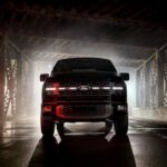 La Ford F-Series continúa como el vehículo más vendido de la marca y del país, con 159.901 unidades comercializadas en el arranque de 2026. Aunque cayó un 16% frente al mismo periodo del año anterior, sigue superando cómodamente a sus competidores. Marzo fue su mejor mes, demostrando que la demanda sigue muy viva en el segmento de pickups grandes.