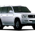 Con el 1HD-FTE, Toyota alcanzó uno de los puntos más altos en su desarrollo de motores diésel de seis cilindros. Este 4.2 litros turboalimentado introdujo mejoras clave como la inyección electrónica y el intercooler, logrando más de 200 CV sin sacrificar fiabilidad. Montado en el Land Cruiser 100, combinaba potencia, par motor y resistencia como pocos motores de su época.