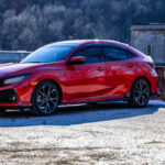 Honda mantiene una reputación histórica basada en motores duraderos y excelente ingeniería. Sus coches suelen superar sin problemas la década de uso, consolidándose como una apuesta segura tanto en nuevos como en segunda mano.