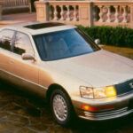 La ingeniería de Toyota está pensada para durar. Motores como los del Toyota Supra o el Toyota Land Cruiser están sobredimensionados, lo que reduce el estrés mecánico y aumenta su vida útil incluso en condiciones exigentes.