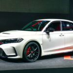 Una versión refinada del FK8 con mejoras en aerodinámica y estabilidad.

Su velocidad máxima ronda los 270 km/h (169–170 mph), con mejor control a alta velocidad.