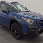Ideal para aventureros, el Subaru Outback destaca por su tracción integral y versatilidad. Espacioso y seguro, es perfecto para familias y escapadas. La actualización 2023 refuerza su reputación como SUV fiable y confortable, capaz de enfrentarse a todo tipo de terrenos.