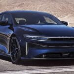 El Lucid Air Sapphire demuestra que una berlina de lujo también puede ser extremadamente rápida. Su aceleración varía según pruebas, pero siempre se mantiene en cifras de hipercoche.