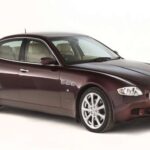 Un sedán de lujo con ADN deportivo y motor derivado de Ferrari, que prometía una experiencia única en su categoría.