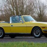 El Triumph Stag tenía todo para ser un gran GT: diseño atractivo, concepto interesante y enfoque en el confort. Sin embargo, su motor V8 fue su peor enemigo. Problemas de refrigeración constantes provocaban sobrecalentamientos y fallas graves. La falta de confiabilidad terminó arruinando un auto que, en otras circunstancias, podría haber sido un éxito.