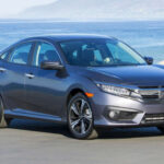 El Civic de 2016 marcó un antes y un después en el segmento compacto. Más moderno, más eficiente y mejor equipado, sigue siendo una excelente opción para quienes buscan un coche económico pero actual. En 2026, continúa sintiéndose relevante y bien resuelto.