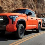 MSRP 2026: $41,260 | Costo mantenimiento 5 años: $4,900
La Tundra es reconocida por su longevidad y confort. Algunos dueños han superado 1 millón de millas. Ideal para trabajo pesado y viajes largos sin comprometer la comodidad.