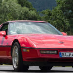 El C4 fue clave para modernizar el Corvette, aunque rara vez recibe crédito por eso. Más liviano y preciso que su predecesor, introdujo mejoras importantes en chasis y tecnología. La versión ZR1, con motor desarrollado junto a Lotus, lo llevó a otro nivel de rendimiento.