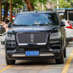 Lincoln, dentro del segmento premium, muestra cifras preocupantes de depreciación. SUV como el Navigator o el Aviator pueden perder más de la mitad de su valor en cinco años, situándose por debajo de competidores directos en el mercado de lujo.