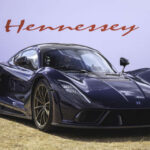 El Hennessey Venom F5 es uno de los coches más extremos jamás creados en Estados Unidos. Desarrollado por Hennessey Performance Engineering, monta un V8 biturbo de 1.817 CV y apunta a superar las 300 mph de velocidad máxima. Con una producción muy limitada y un enfoque en batir récords, este hypercar busca posicionarse como el más rápido del mundo, desafiando a marcas como Bugatti o Koenigsegg.