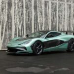 El Rimac Nevera R lleva la electrificación al extremo. Con producción limitada y un precio millonario, es uno de los coches más rápidos jamás fabricados en aceleración.