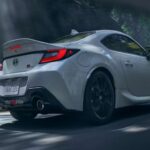 El Toyota GR86 2026 es el coche para disfrutar conduciendo. Ligero, tracción trasera y con cambio manual, ofrece sensaciones puras que ya casi no existen. No es el más práctico, pero sí uno de los más divertidos por su precio.