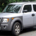 Con su diseño cuadrado y modular, fue ideal para estilos de vida activos desde 2003. Muy práctico y versátil, pero las ventas cayeron con el tiempo. Honda lo discontinuó en 2011, aunque sigue siendo muy buscado usado.