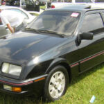 El Merkur XR4Ti fue un experimento fallido de Ford en EE.UU. Hoy, su tracción trasera y origen europeo lo convierten en una pieza curiosa y cada vez más valorada por entusiastas.