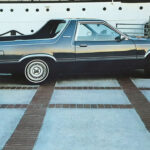 El Ford Durango fue una curiosa mezcla entre coupé y pickup basada en el Fairmont. Convertido por una empresa externa y vendido a través de concesionarios oficiales, se estima que se fabricaron alrededor de 212 unidades entre 1979 y 1982, lo que lo convierte en una auténtica rareza.