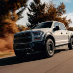 Exceso de tamaño para un principiante. Maniobras, visibilidad y costes complican la vida diaria. Solo tiene sentido si realmente necesitas su capacidad.