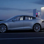 Ofrece una experiencia revolucionaria desde el primer momento, con aceleración y tecnología sorprendentes. Con el uso, aparecen pequeños detalles como ajustes mejorables o cambios en el software que pueden desconcertar, aunque sigue siendo un referente en innovación.