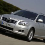 El 1CD-FTV fue clave en la expansión de Toyota en el mercado europeo diésel. Este motor de 2.0 litros con tecnología common rail ofrecía un buen equilibrio entre consumo y prestaciones. Equipó modelos como el Avensis o el Corolla, consolidándose como una opción fiable dentro del segmento de turismos.