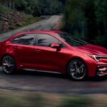 El Toyota Corolla es prácticamente una inversión segura sobre ruedas. Su fiabilidad legendaria y su excelente valor de reventa lo convierten en uno de los coches más inteligentes del segmento. Aunque no sea el más moderno, sigue siendo una apuesta sólida para quienes quieren minimizar pérdidas a largo plazo.