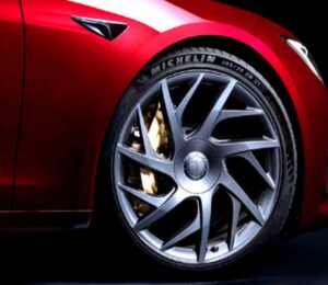 Tesla impone una cláusula histórica: vender su coche podría costarte 50.000 dólares.