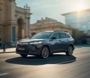 Toyota llama a revisión 73.000 híbridos por un fallo en las señales acústicas.