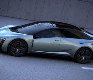 El próximo Toyota Corolla Cross crece tanto que pone en alerta al RAV4.