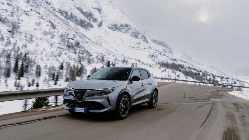 Alfa Romeo Junior 2026: Análisis, precios y versiones en México