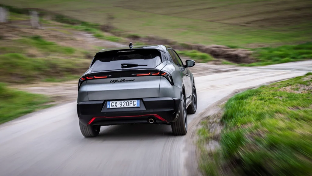 Alfa Romeo Junior 2026: Análisis, precios y versiones en México