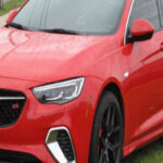 8 coches “normales” que son mucho más rápidos de lo que parecen