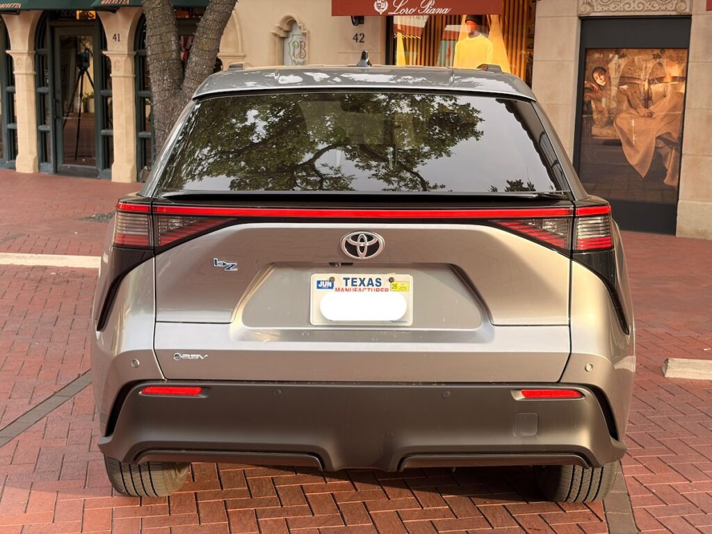 Trasera de un bZ 2026