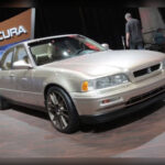 Antes de convertirse en estrella mundial de la música y el cine, Ludacris compró un humilde Acura Legend de 1993. A pesar de que hoy podría permitirse prácticamente cualquier superdeportivo, el rapero conserva este coche desde 1999 y asegura que jamás lo venderá. Incluso sigue conduciéndolo regularmente tras más de 400.000 kilómetros acumulados.