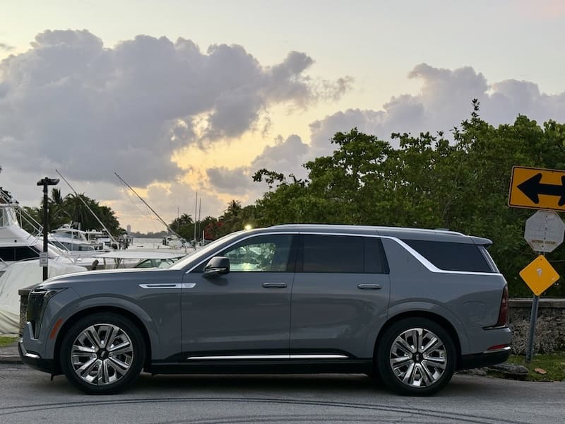 Cadillac Escalade IQL