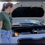 Con el paso del tiempo y los kilómetros, muchas piezas comienzan a acercarse al final de su vida útil. Sistemas como la distribución, la suspensión, las juntas, la refrigeración y la transmisión acumulan un desgaste constante. Aunque el coche funcione aparentemente bien, el riesgo de fallos mecánicos aumenta notablemente después de las seis cifras en el odómetro. Los mecánicos aseguran que este desgaste no siempre es visible durante una prueba rápida de conducción.