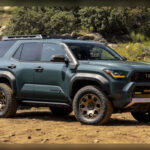 El Toyota 4Runner mantiene una imagen casi legendaria en fiabilidad. Su construcción robusta, capacidades off-road y mecánica probada le permiten ofrecer una esperanza de vida superior a 14 años, una cifra sobresaliente dentro del mercado SUV.