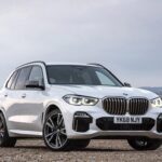 El BMW X5 lleva más de 25 años en el mercado y sigue siendo uno de los SUV premium más populares. Sin embargo, sus elevados costes de reparación y problemas de fiabilidad afectan seriamente su reputación en el mercado usado. Las reclamaciones promedio rondan las 1.800 libras, aunque algunos casos extremos superaron las 30.000 libras.