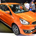 El Mitsubishi Mirage hatchback registra 72 muertes por millón. Su condición de coche urbano ultracompacto lo coloca en desventaja estructural ante impactos severos.