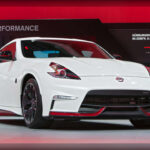 El Nissan 370Z de 2009, usado en Fast Five, fue modificado con estética AE Performance y se convirtió en uno de los modelos más valiosos tras su subasta.