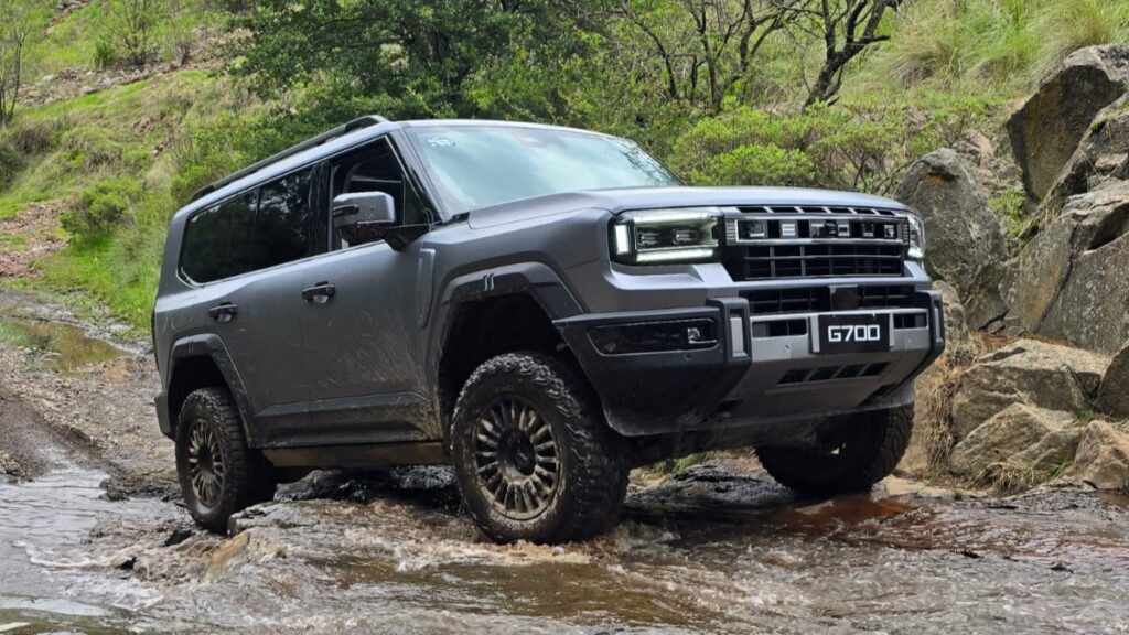 Análisis del Jetour G700: Precios, versiones y especificaciones en México